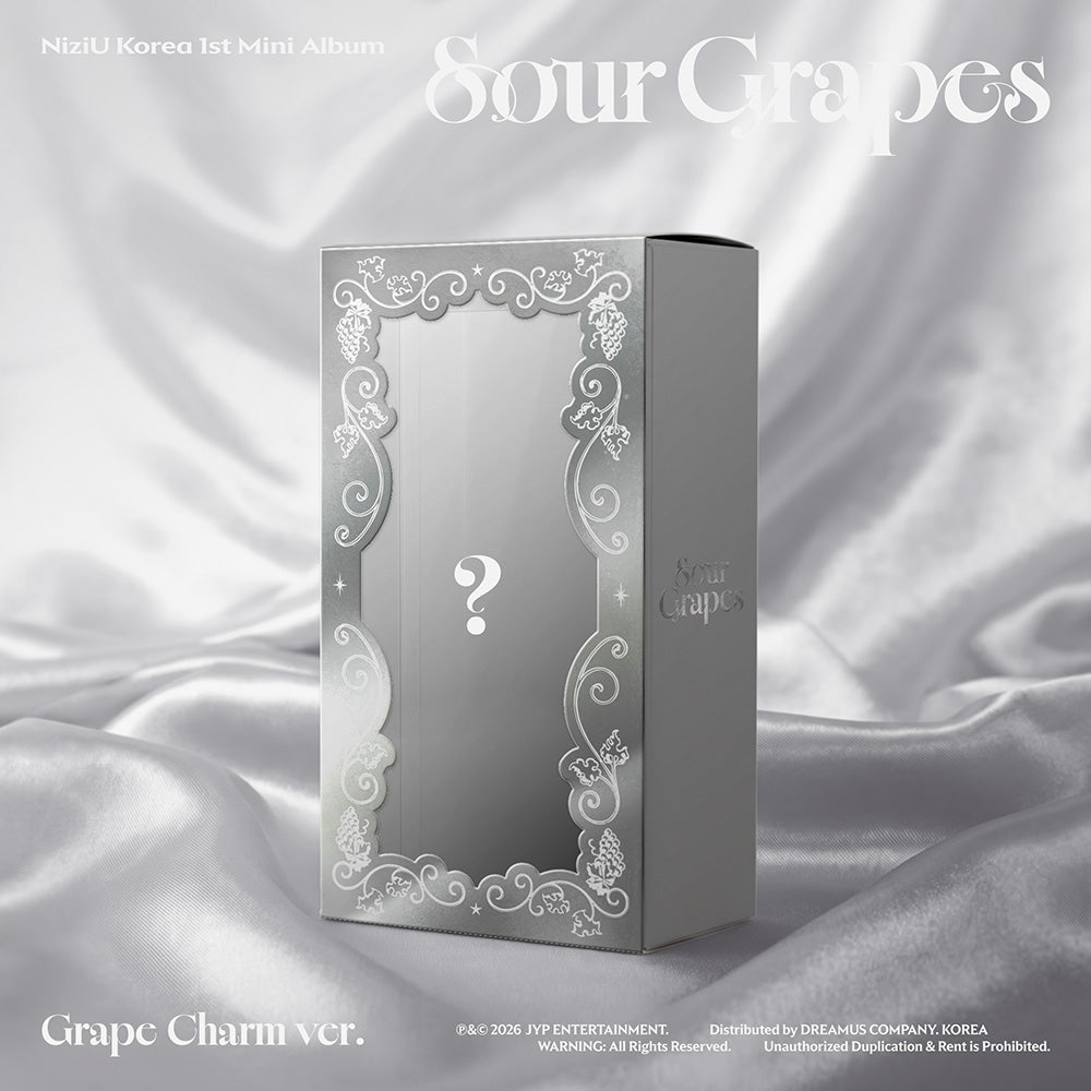 [PRE-ORDER] NIZIU - 1st KR Mini Album ‘SOUR GRAPES’ (GRAPE CHARM Ver.)