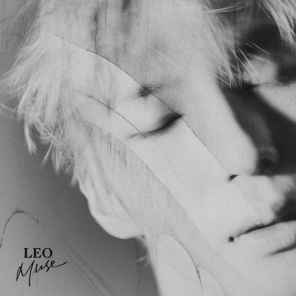 Leo - 1st EP Album “Come Closer” (Photobook)