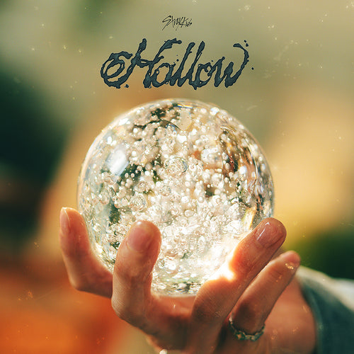 STRAY KIDS - Japanese 3rd Mini Album ‘HOLLOW’ (Regular Edition)