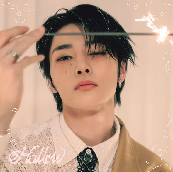 [PRE-ORDER] STRAY KIDS - Japanese 3rd Mini Album ‘HOLLOW’ (Limited Fan Club Solo Jacket)