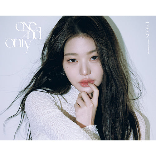 JANG WONYOUNG (IVE) -DICON VOLUME N°31 ONE AND ONLY