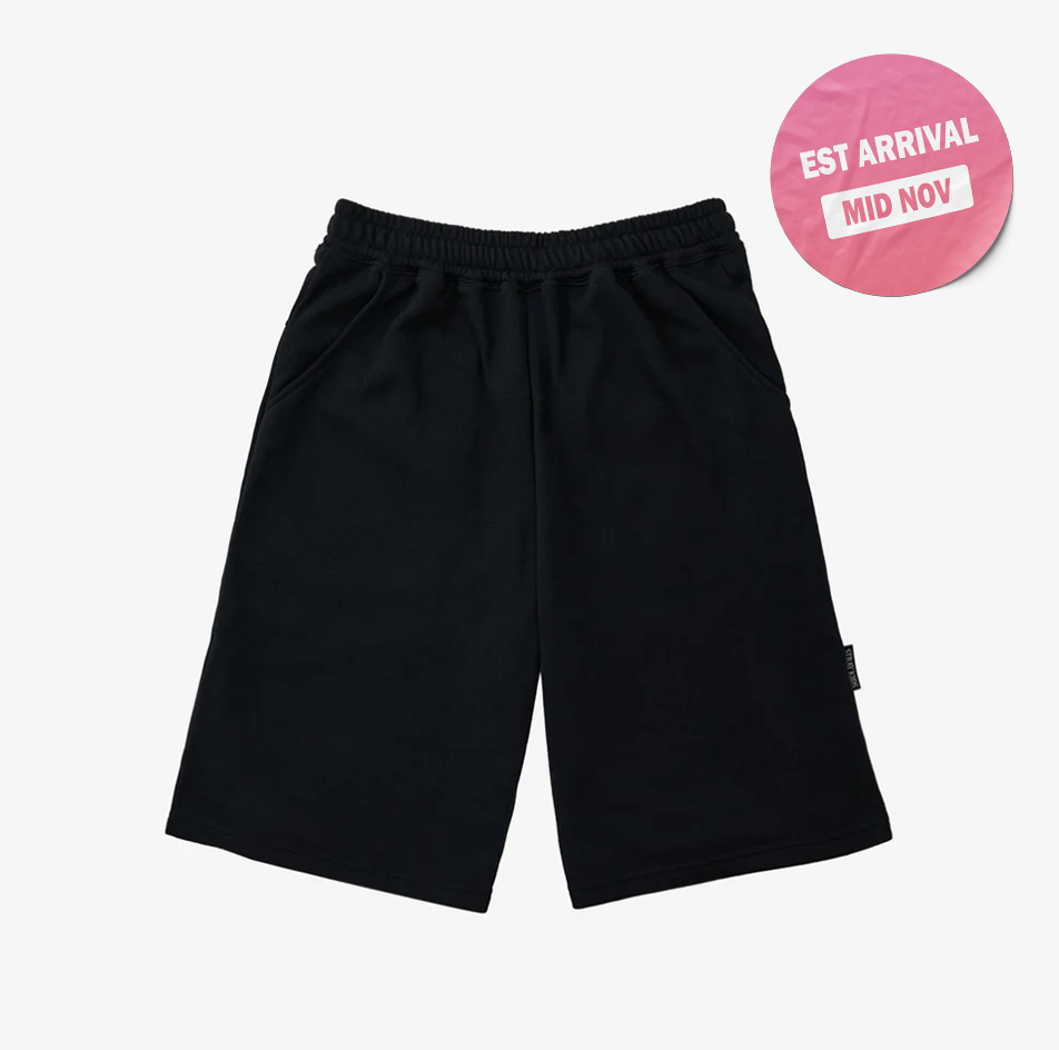 [PRE-ORDER] STRAY KIDS - World Tour ‘RUN IT JAPAN’ MD (Shorts)