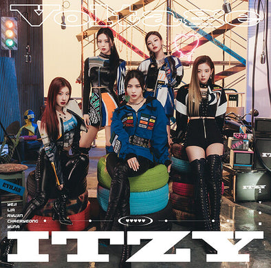 ITZY - 'Voltage' 1st Japanese Single Album